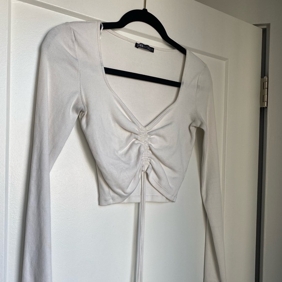 ZARA LONG SLEEVE CROP TOP WITH DRAW STRING - Picture 2 of 6